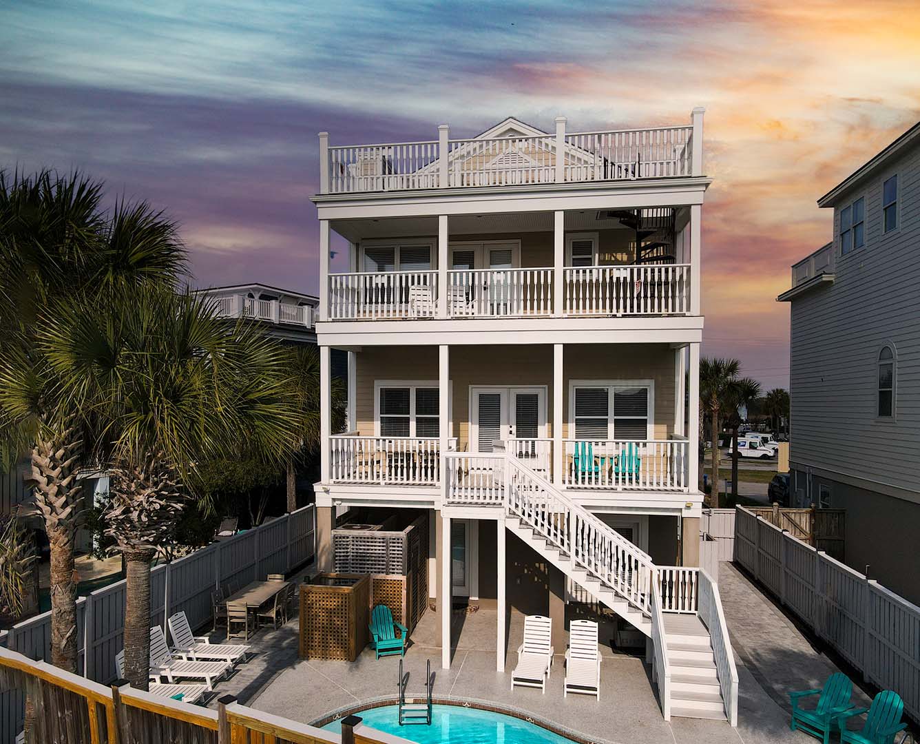Special Property Rare Holiday Savings: save 30% at 1002 Carolina
