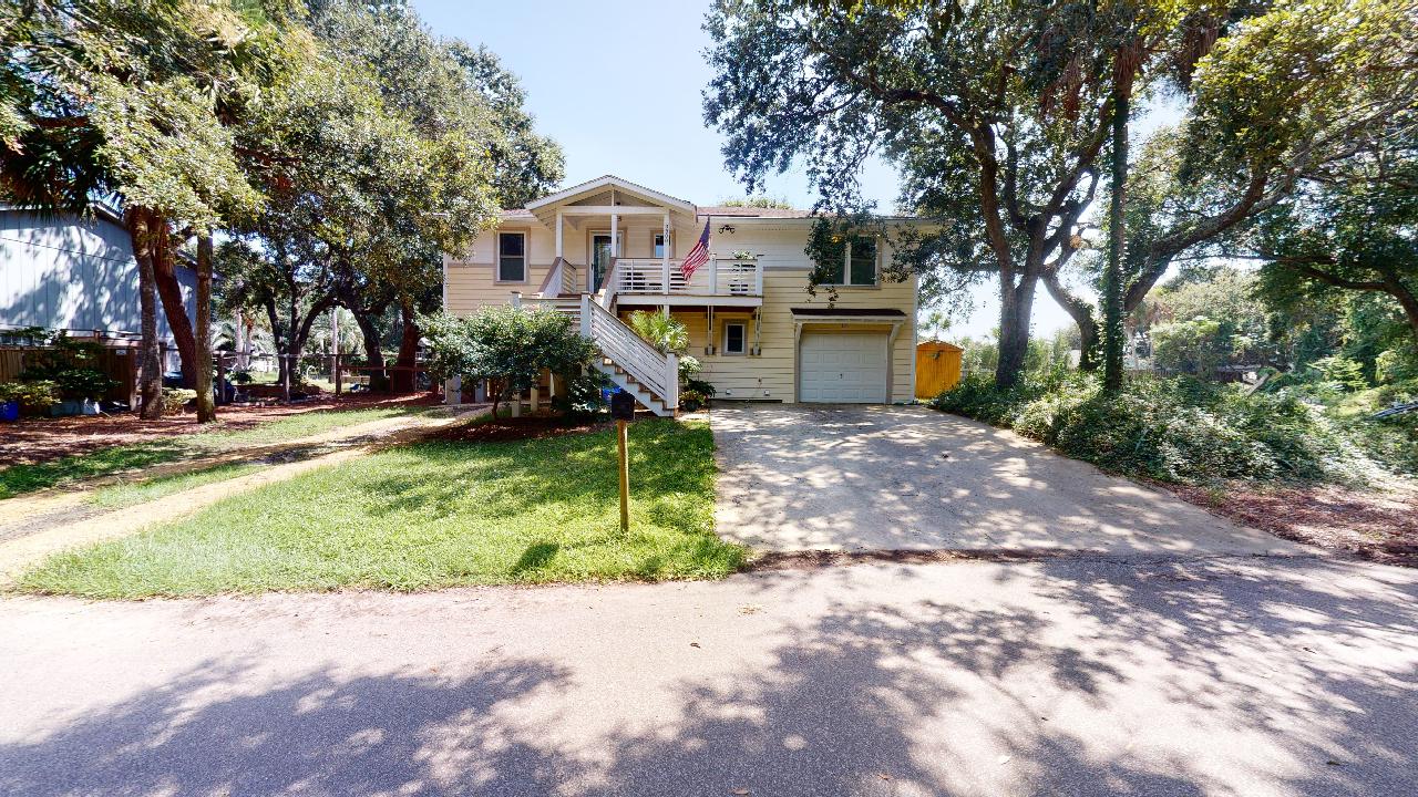 Special Property Summer Savings at 3808 Hartnett Blvd.